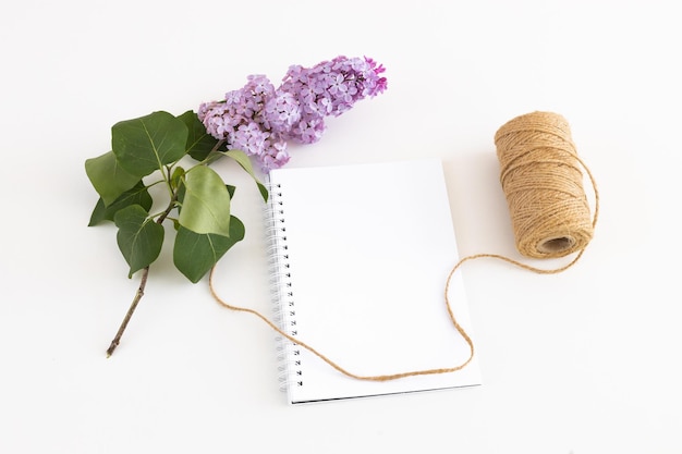 Набір для вишивки з квітковим мотивом